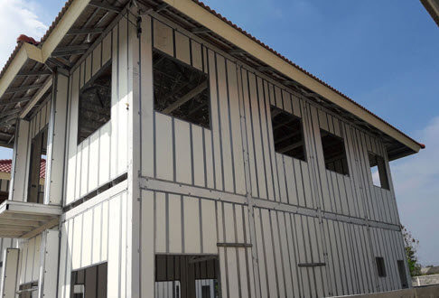 Construction foam, thermal insulation foam, shock-absorbing foam