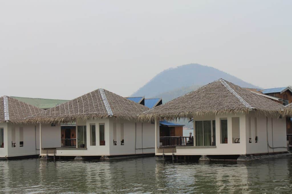 โฟมสร้างบ้าน , โฟมก่อสร้าง ,แพโฟม , โฟมลอยน้ำ
