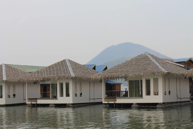 โฟมสร้างบ้าน , โฟมก่อสร้าง ,แพโฟม , โฟมลอยน้ำ